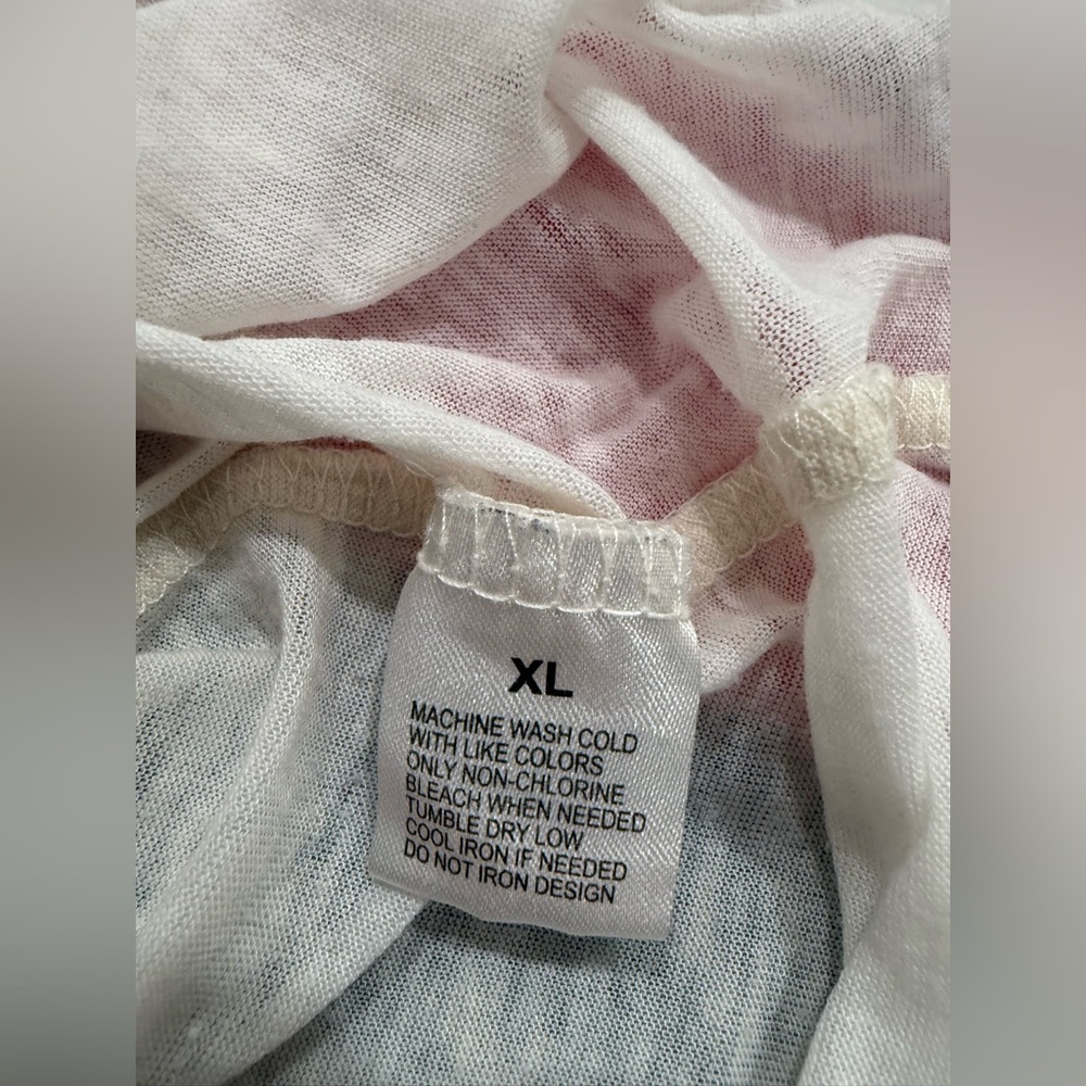 Star Wars: the Force Awakens off white + distressed red raglan sheer Tshirt - Picture 3 of 12